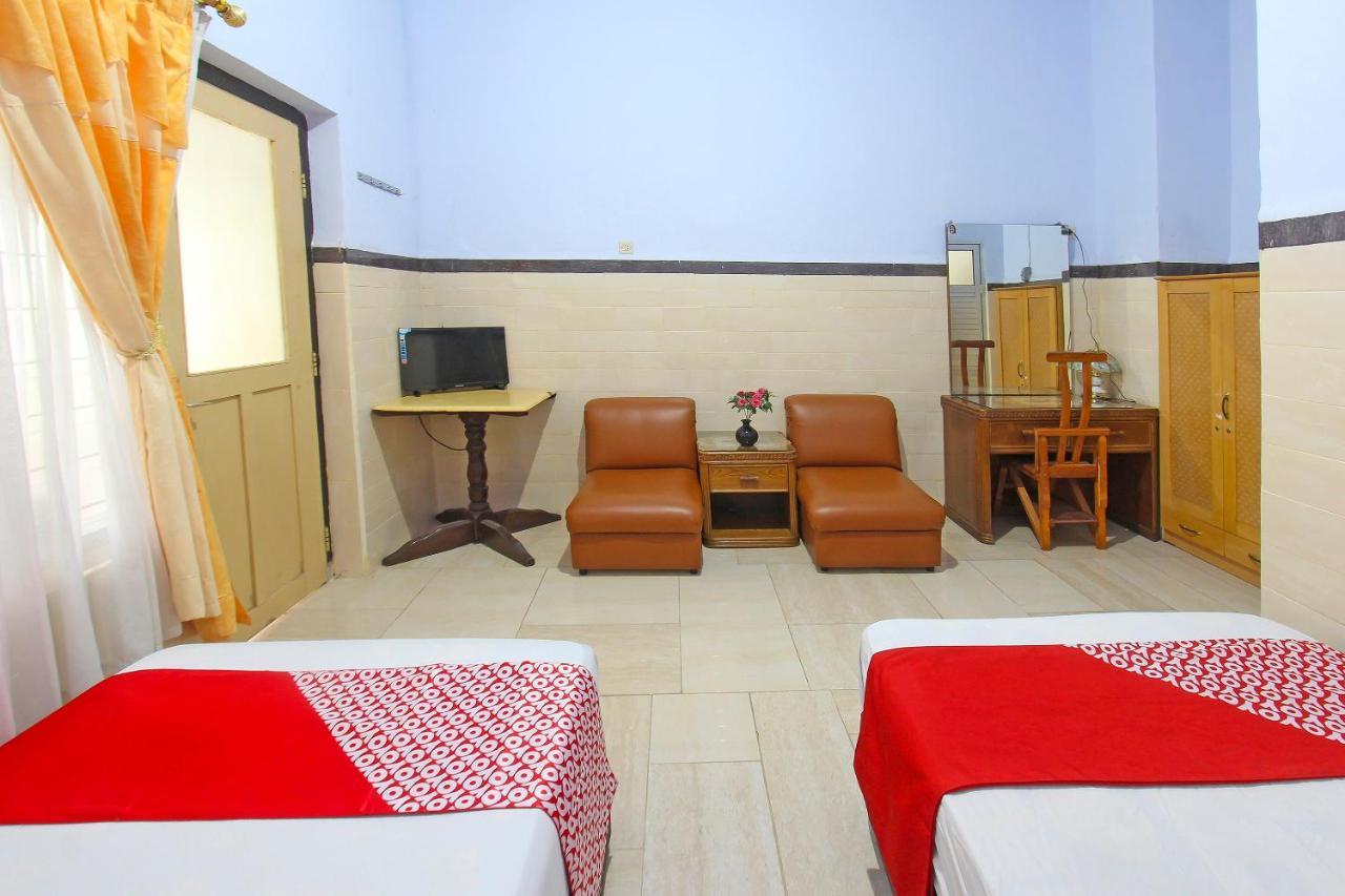 Oyo 91516 Wisata Hotel 马塔兰 外观 照片